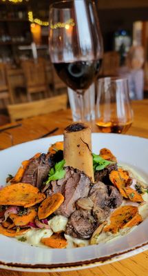 Madison Crossing Lounge by null