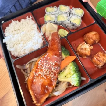Miro Sushi - Salmon Teriyaki Bento Box Lunch - Sushi Bars Near Me - Brooklyn, New York