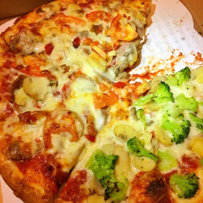 George's Pizza by null