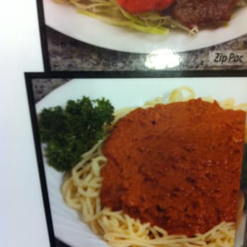 Zippy's Kahului - spaghetti sauce looks like it's from a can...can of chili..lol - Fast Food Near Me - Kahului, Hawaii