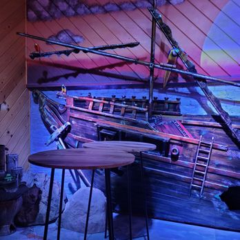Shipwrecked Tiki Bar - Fun 3D Shipwreck mural - Tiki Bars Near Me - Davis, California Shipwrecked Tiki Bar - Fun 3D Shipwreck mural - Tiki Bars Near Me - Davis, California