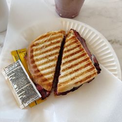 Blondie's Way Coffee - Pastrami sandwich