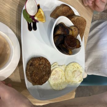 LOVELY SQUARE - Breakfast plate - Breakfast & Brunch Near Me - Sarasota, Florida LOVELY SQUARE - Breakfast plate - Breakfast & Brunch Near Me - Sarasota, Florida