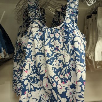 Gap Factory - Printed tank top - Men's Clothing Near Me - Nsshville, Tennessee Gap Factory - Printed tank top - Men's Clothing Near Me - Nsshville, Tennessee