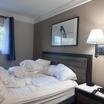 Inn at Mount Shasta - Hotels Near Me - Mount Shasta, California