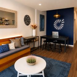 Blue Ova Health - Peaceful reception area