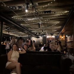 The Pub - Moody lighting vibe