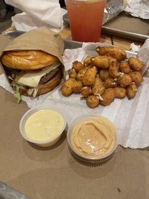 Bianca's Burgers by null