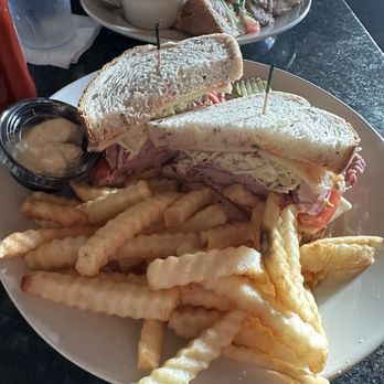 No Frill Bar and Grill - Rueben with fries - American Near Me - Norfolk, Virginia No Frill Bar and Grill - Rueben with fries - American Near Me - Norfolk, Virginia