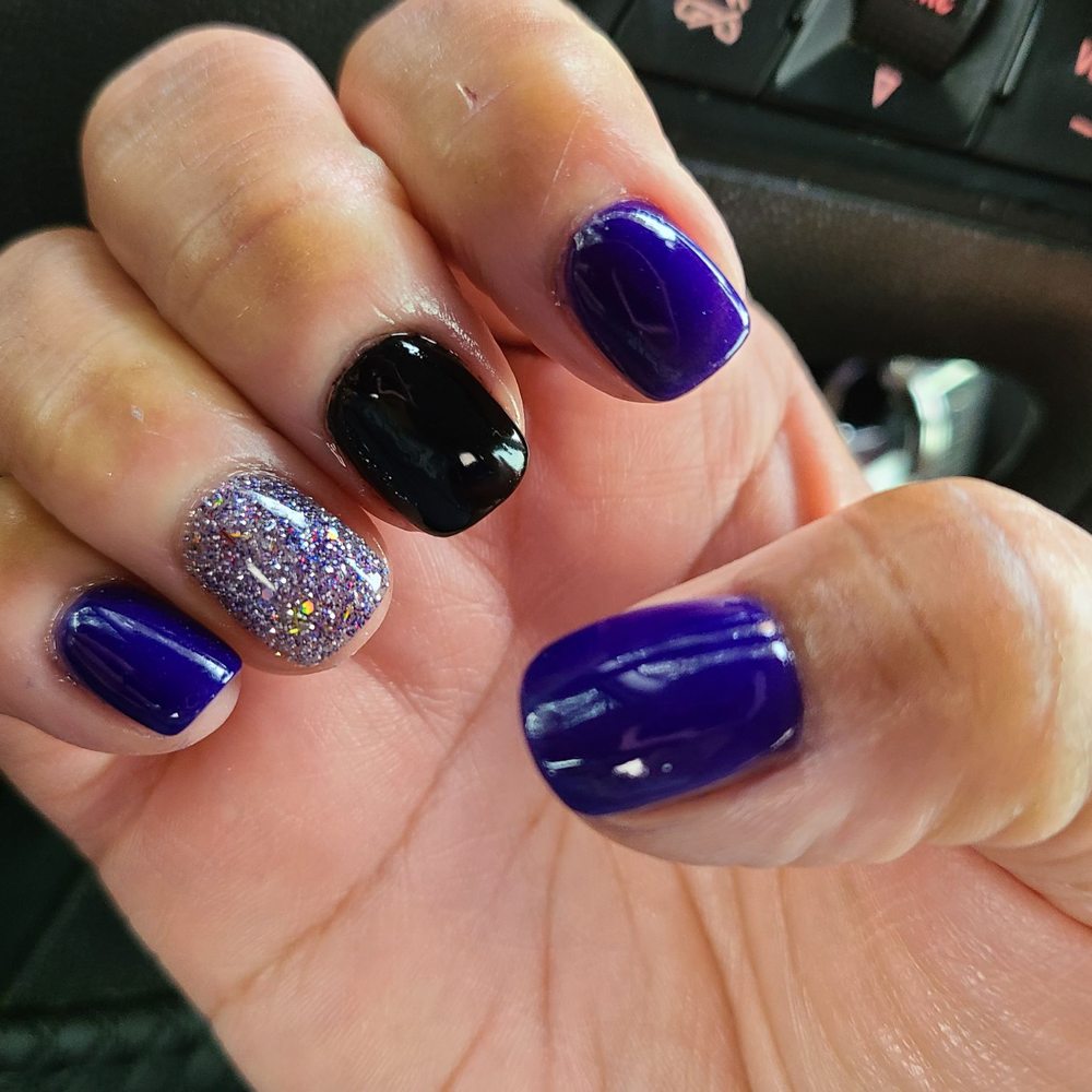 Blooming Nails and Spa - ANn did an AWESOME job on my nails...she knows I like sparkly and ring finger is on point with a mixture of 2 SNS colors..LOVE IT!! - Waxing Near Me - Glendale, Arizona Blooming Nails and Spa - ANn did an AWESOME job on my nails...she knows I like sparkly and ring finger is on point with a mixture of 2 SNS colors..LOVE IT!! - Waxing Near Me - Glendale, Arizona