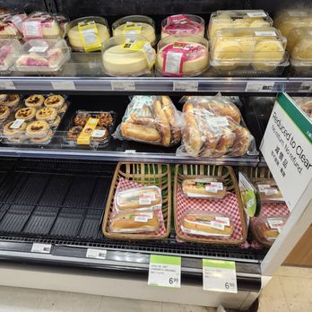 T&T Supermarket - Bakery reduced to clear - International Grocery Near Me - Burnaby, British Columbia T&T Supermarket - Bakery reduced to clear - International Grocery Near Me - Burnaby, British Columbia