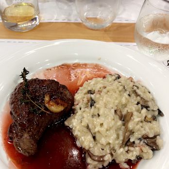 Baixamar - Steak and mushroom risotto - Seafood Near Me - Lisbon, 11 Baixamar - Steak and mushroom risotto - Seafood Near Me - Lisbon, 11