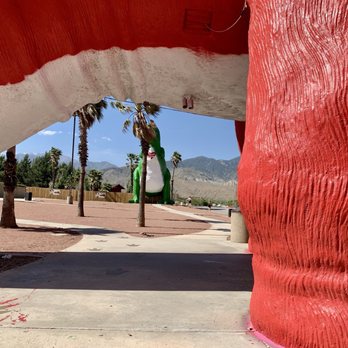 Cabazon Dinosaurs - Dinos - Museums Near Me - Cabazon, California