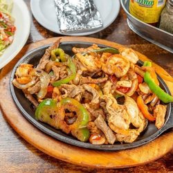 Los Arcos - Fiesta (Grilled Chicken, Steak, Shrimp) Fajitas