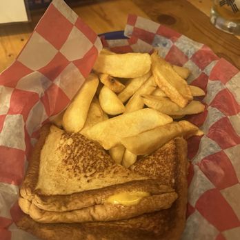 Rockpit Brewing & Distilling - Grilled Cheese with a Side - Breweries Near Me - Orlando, Florida Rockpit Brewing & Distilling - Grilled Cheese with a Side - Breweries Near Me - Orlando, Florida