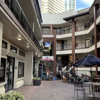 Eaton Square - Shopping Centers Near Me - Honolulu, Hawaii Eaton Square - Shopping Centers Near Me - Honolulu, Hawaii