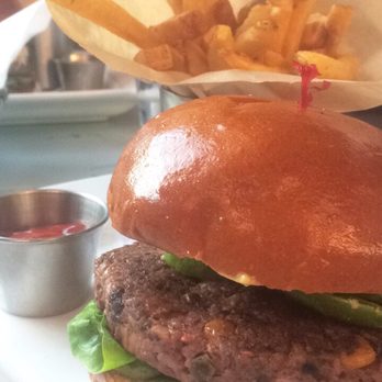 26 Beach Restaurant - Napa burger with fries - New American Near Me - Venice, California