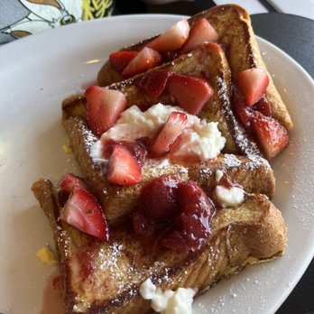 The Brunch Cafe - Strawberry french toast - Cafes Near Me - Anaheim, California The Brunch Cafe - Strawberry french toast - Cafes Near Me - Anaheim, California