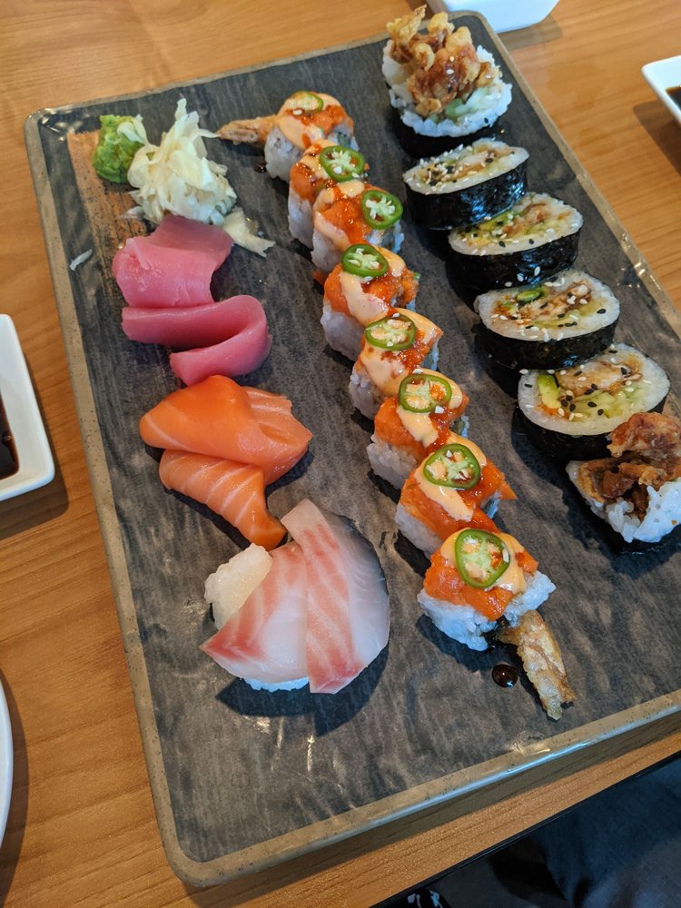 SIAM SUSHI Updated September 2024 132 Photos & 137 Reviews 165 E
