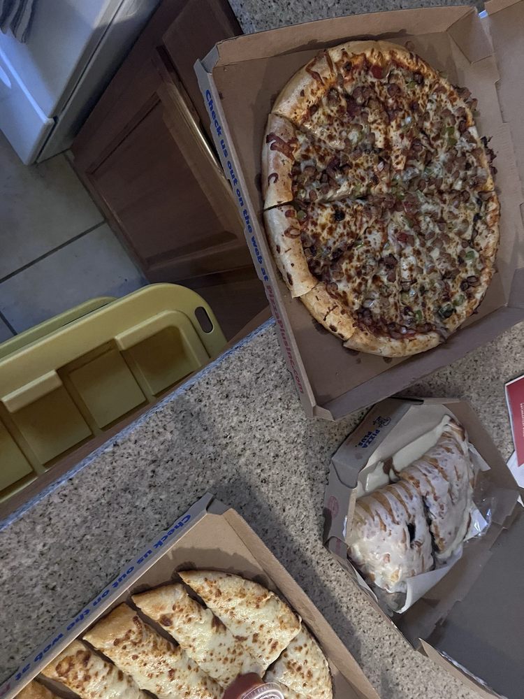 Steph and Andy's Pizza Plus Logo