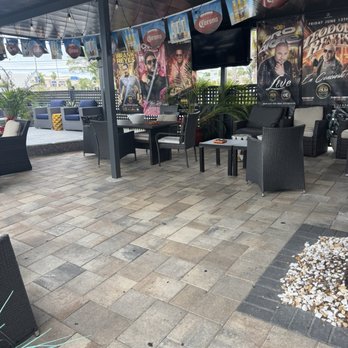 809 Lounge - Outdoor area - Spanish Near Me - Tampa, Florida 809 Lounge - Outdoor area - Spanish Near Me - Tampa, Florida