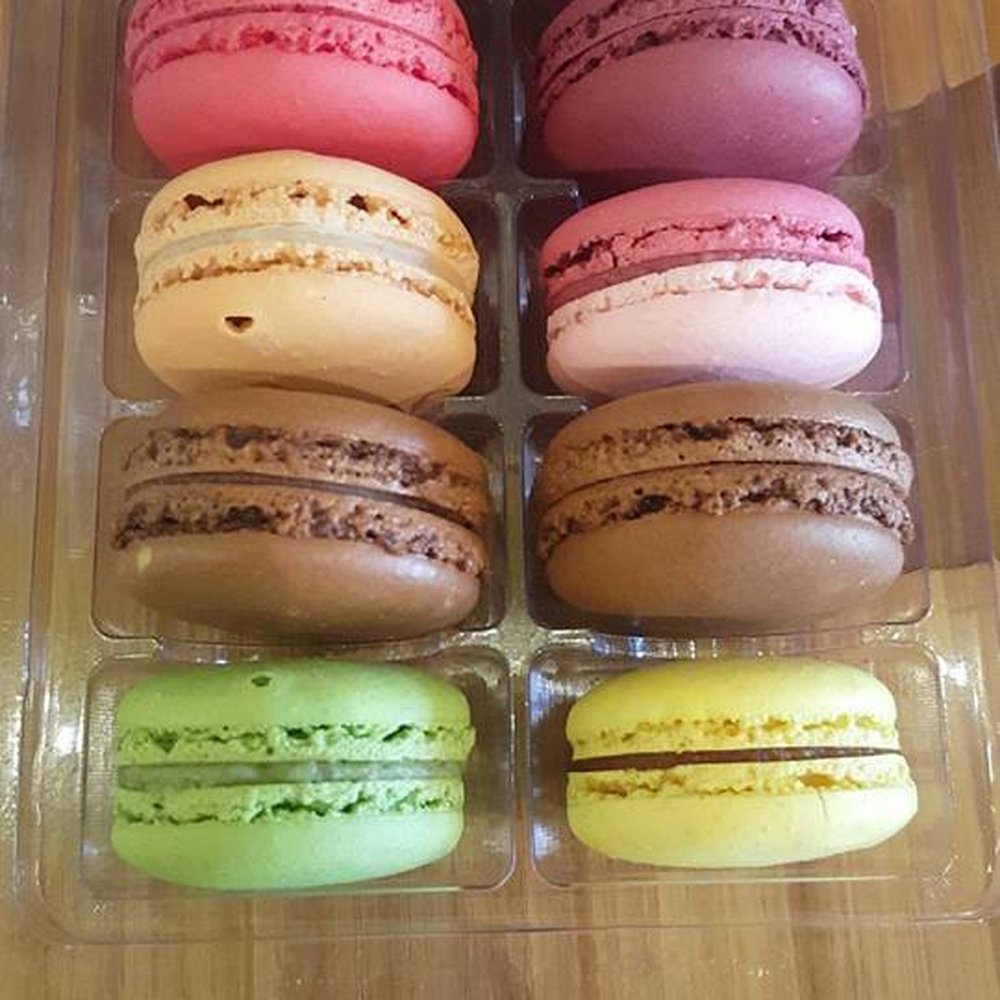 La Maison Smith - Their large variety of macaroon flavors gives customers choices of what they would want to try. - Desserts Near Me - Quebec City, Quebec La Maison Smith - Their large variety of macaroon flavors gives customers choices of what they would want to try. - Desserts Near Me - Quebec City, Quebec