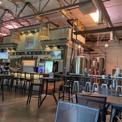 Front Pourch Brewing - Inside