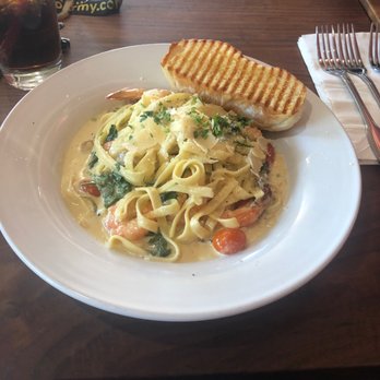 Delicioso Bistro - Diners Near Me - Modesto, California