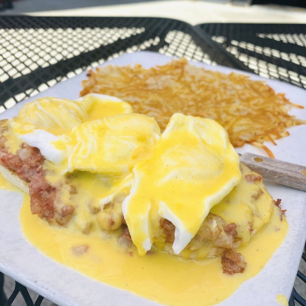 Break Your Fast - Corned Beef Hash Benedict - American Near Me - Union City, California Break Your Fast - Corned Beef Hash Benedict - American Near Me - Union City, California