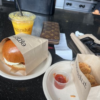 Eggslut - I never drink oj for breakfast, but their oj is legit! - Breakfast & Brunch Near Me - Los Angeles, California