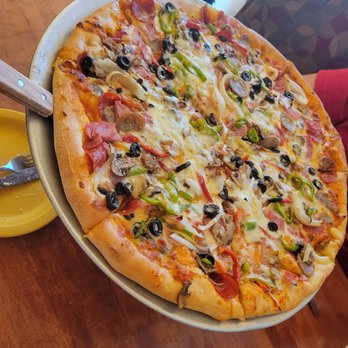 O Sole Mio Cucina Italiana - The ultimate pizza XL - Italian Near Me - Newberry, Florida O Sole Mio Cucina Italiana - The ultimate pizza XL - Italian Near Me - Newberry, Florida