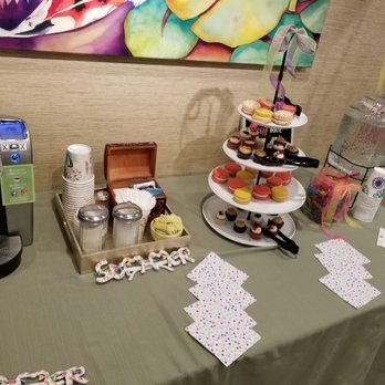 Honolulu Eye Clinic - Celebrating 10 years! Macaroons, cupcakes and coffee! - Optometrists Near Me - Honolulu, Hawaii Honolulu Eye Clinic - Celebrating 10 years! Macaroons, cupcakes and coffee! - Optometrists Near Me - Honolulu, Hawaii