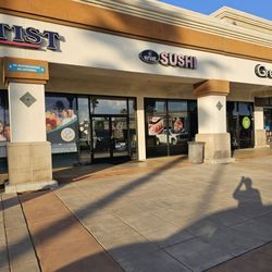 Amagi Sushi - Outside