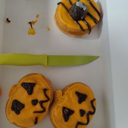 Dunkin' - "Spider" donuts?? Or poor job?