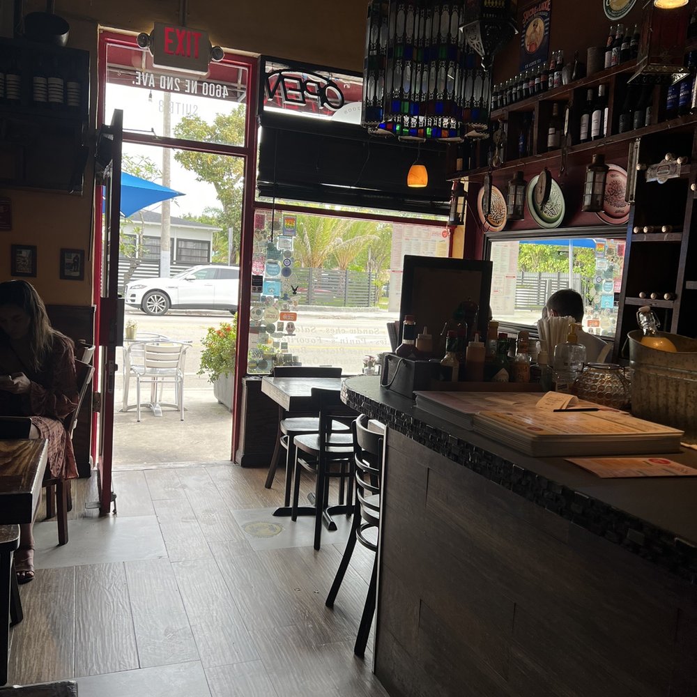 Lemoni Cafe - Indoor - Breakfast & Brunch Near Me - Miami, Florida Lemoni Cafe - Indoor - Breakfast & Brunch Near Me - Miami, Florida