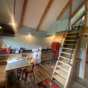 SkyWater Cabins - Vacation Rentals Near Me - Hamilton, Montana SkyWater Cabins - Vacation Rentals Near Me - Hamilton, Montana