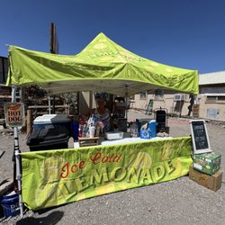 Town of Oatman - Fresh lemonade!! Yum