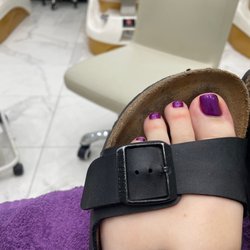 DVine Nail Bar