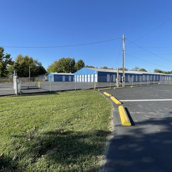 A 1 Mini Storage - Gated and fenced with 24 hour surveillance. - Self Storage Near Me - Carthage, Missouri