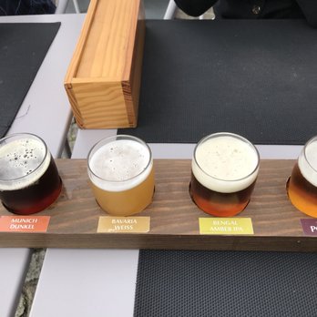 Tram Restaurante - A flight of beers - Mediterranean Near Me - Porto, 13