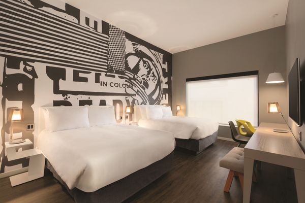 Radisson RED Minneapolis Downtown by null