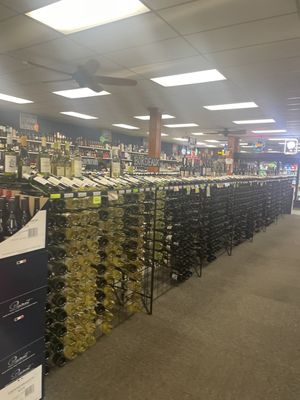 Mo's Wine & Spirits