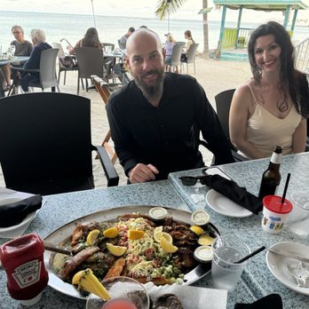 Lazy Days Restaurant - Seafood Near Me - Islamorada, Florida