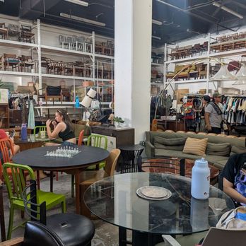Cafe VNTG - Cafes Near Me - Urban Honolulu, Hawaii
