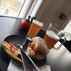 Peoples Coffee - Great view of the ocean