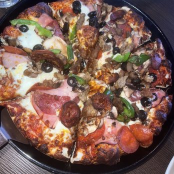 Straw Hat Pizza Grille - Pizza Near Me - Milpitas, California