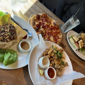 Yard House - Chicken Lettuce Wraps Pepperoni Pizza Fried Calamari Stacked Turkey Club - New American Near Me - Concord, California