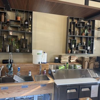 Carew's Coffeehouse - Coffee & Tea Near Me - Lake Worth Beach, Florida