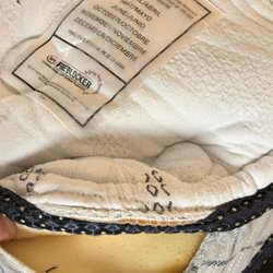 La Quinta Inn & Suites Winchester - Removed cover sheet and uncovered this ?  Should be replaced