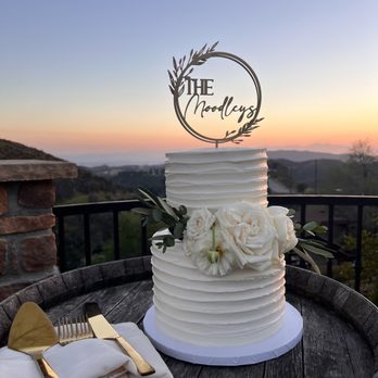 Serendipity Garden Weddings - Cake - Wedding Planning Near Me - Yucaipa, California